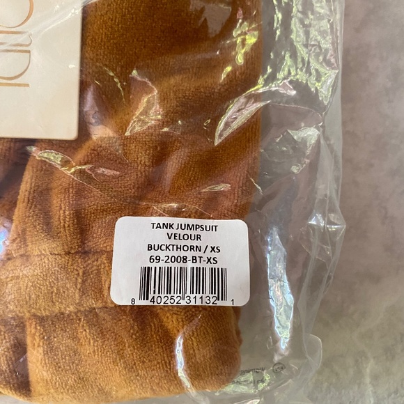 NWT Kondi Giorgi Velour Buckthorn tank jumpsuit xs - Picture 2 of 4